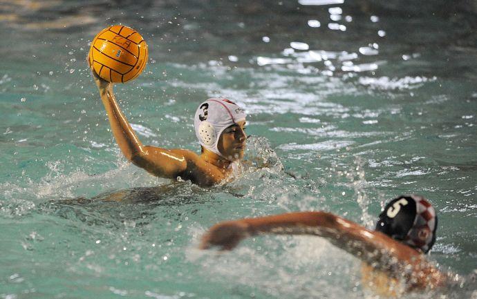 O Sesi conquistou o título da Copa Junior de polo aquático masculino ao vencer em sua piscina o Flamengo por 10 a 8 / Foto: Fla Imagens