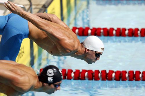 Bruno Fratus briga pelo concorrido 4x100m livre / Foto: Satiro Sodré / Divulgação CBDA 