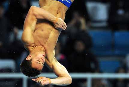 Com a pontuação do dia totalizando 103.60 pontos, o britânico Thomas Daley vibrou com a medalha de prata, conquistada durante a 2ª etapa da Copa do Mundo de Saltos Ornamentais / Foto: Gong Lei/Xinhua