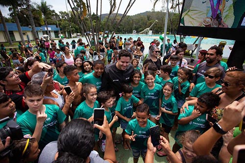 Nadando com Thiago Pereira em Volta Redonda /  Foto: Cris Oliveira-Secom/PMVR