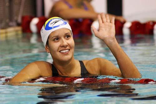 A última prova de Monique foi o revezamento 4x100m medley do Flamengo junto com Naira Saturno, Joanna Maranhão e Carolina Athayde / Foto: Satiro Sodré / CBDA