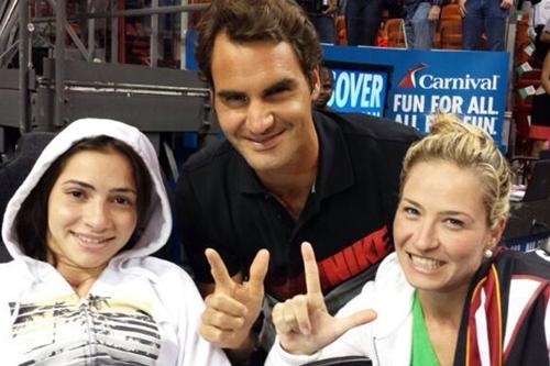 Laís Souza conhece Roger Federer durante seu processo de recuperação /  Foto: Arquivo Pessoal