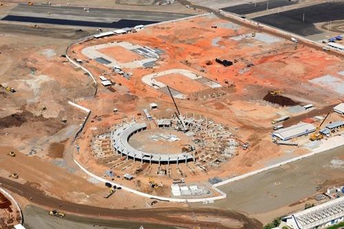 Arena de Tênis já desponta no Parque Olímpico / Foto: André Durão