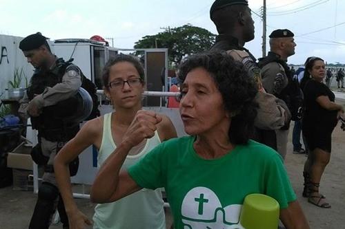 Maria da Penha, uma das moradoras mais antigas, teve sua casa demolida no Dia da Mulher / Foto: Rio on Watch