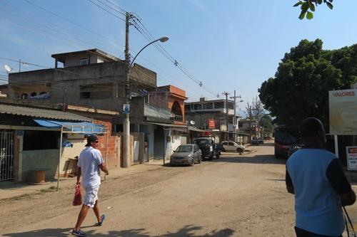 Distante: local de provas fica a 1,3 km de estação e entrada era assim, sem sinalização / Foto: Esporte Alternativo