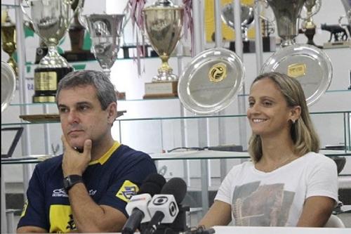 Fabi anuncia saída ao lado de técnico da seleção / Foto: Reprodução Instagram / CBV