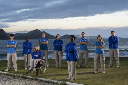 Voluntários pioneiros posam para foto durante gravação da campanha do Programa de Voluntários Rio 2016 / Foto: Rio 2016 / Alexandre Loureiro