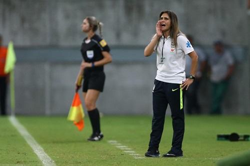 A treinadora Emily Lima aproveitará este ano para observar o maior número de jogadoras e preparar sua equipe para as próximas disputas / Foto: CBF