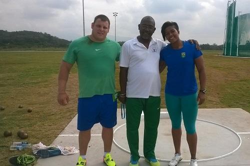 Darlan e Geisa preparam-se na nova área da UNIFA, no Campo dos Afonsos / Foto: Divulgação CBAt