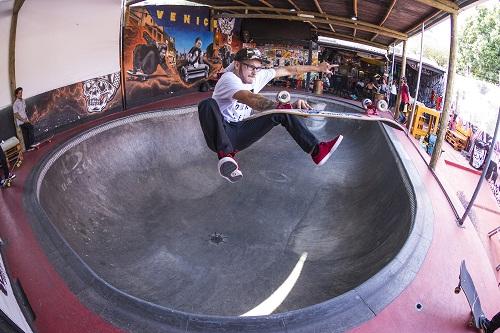 Skatista vai disputar o Pool Battle, na Cavepool, na Zona Oeste da capital paulista. Essa é a primeira competição de Rony após o terceiro lugar na MegaRampa / Foto: Felipe Puerta