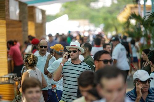 Além dos atletas da elite do tênis mundial, organização investe em line-up gastronômico, shows, lazer e consumo com foco em experiência exclusiva para o público / Foto: AGIF