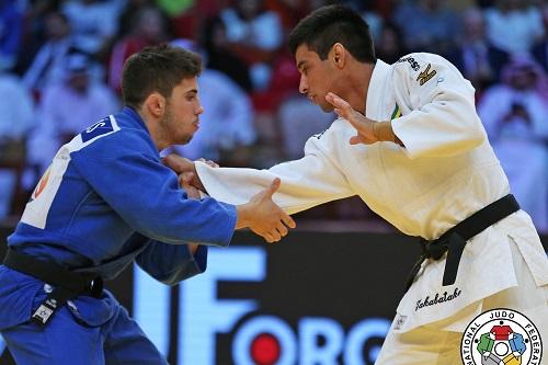 Eric embarcou para a Cidade do Panamá, com os atletas da Seleção / Foto: Gabriela Sabau/IJF