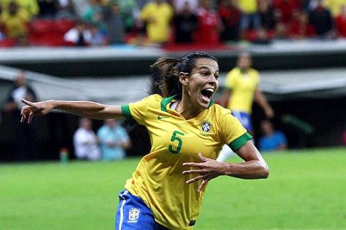 A volante disputou as Olimpíadas Rio 2016 e foi campeã recentemente do Torneio Internacional de Manaus com a seleção / Foto: RV Sports