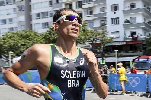 Triatleta brasileiro fez um tempo total de 1h52m32s no percurso da prova / Foto: Marcelo Pereira/Exemplus/COB