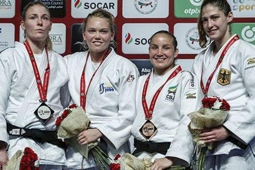 Brasileira dominou alemã Laura Vargas Koch e venceu o combate por ippon no Grand Slam / Foto: IJF