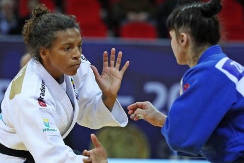 Stefannie Koyama leva o ouro, Érika Miranda e Rafaela Silva a prata e Phelipe Pelim e Charles Chibana o bronze / Foto: Gabriela Sabau/IJF