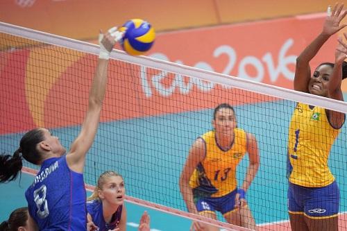 Seleção feminina fecha a etapa de grupos com três vitórias em três partidas e nenhum set perdido. Agora pega a China nas quartas de final / Foto: FIVB/Divulgação