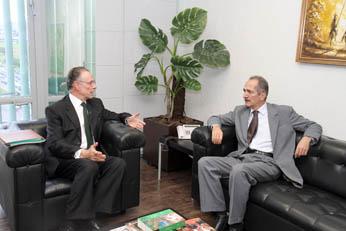 O presidente do Comitê Olímpico Brasileiro (COB), Carlos Artur Nuzman, convidou, na quarta-feira, dia 30 de Novembro, o ministro do Esporte, Aldo Rebelo, para ir aos Jogos Olímpicos Londres 2012 / Foto: Glauber Queiroz