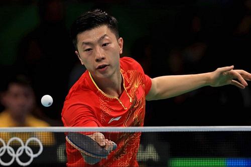 Long Ma derrotou Jike Zhang, campeão da prova em Londres 2012, por 4 a 0 e ficou com o ouro / Foto: Mike Ehrmann/Getty Images