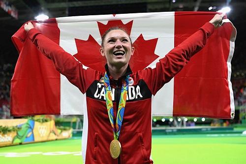 Rosannagh MacLennan levou seu segundo ouro na prova e foi ao pódio com britânica e chinesa / Foto: David Ramos/Getty Images