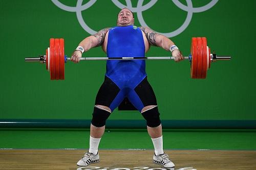 Fernando Saraiva Reis disputou a categoria para atletas com mais de 105kg, que teve Lasha Talakhadze, da Geórgia, com o ouro / Foto: Matthias Hangst/Getty Images