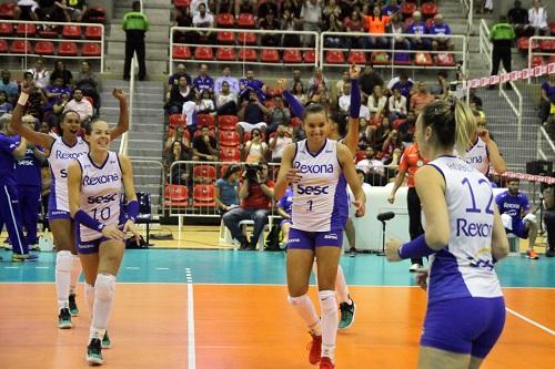 Na Jeunesse Arena, equipe carioca confirmou favoritismo e venceu por 3 sets a 0 / Foto: Alexandre Arruda/Divulgação Rexona-Sesc