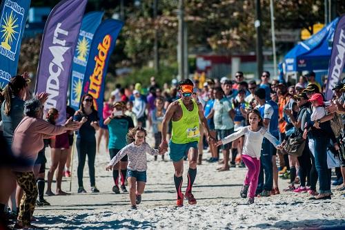 Com este feito, o atleta (foto) da casa se torna o primeiro maratonista do mundo a vencer sete vezes a mesma prova de 42 km / Foto: Ney Evangelista