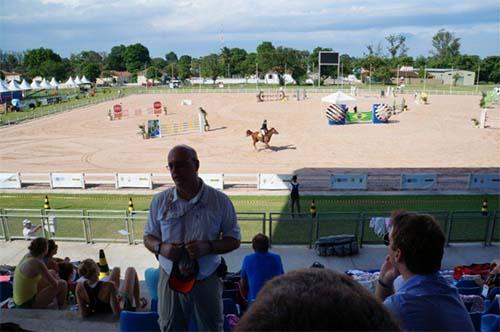 Coronel Gonçalez explica detalhes do esporte para os integrantes do Comitê Organizador Rio 2016™ / Foto: Divulgação