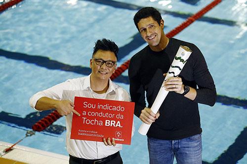 Gustavo Borges e companheiro de treino / Foto: Gaspar Nobrega - Inovafoto