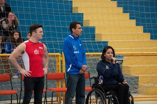 Atletas ressaltaram a importância do incentivo à prática do esporte como forma de inclusão social e qualidade de vida e acompanharam a cerimônia de abertura das Olimpíadas do Colégio Termomecanica / Foto: Divulgação