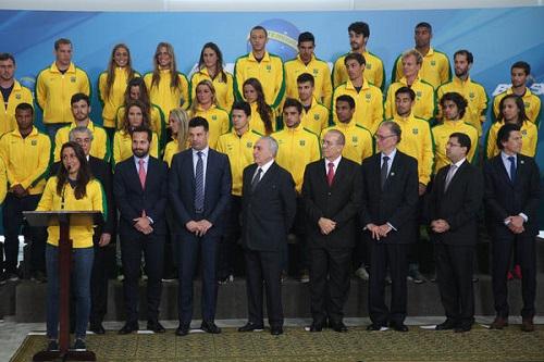 Presidente interino do Brasil Michel Temer recebe atletas olímpicos, no Palacio do Planalto / Foto: BGPRESS/Fernando Bizerra