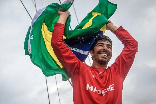 A partir de 8 de agosto, três dias depois da abertura oficial da Olimpíada, a Marina da Glória sediará as primeiras regatas dos Jogos Rio 2016, com um pano de fundo pra lá de especial / Foto: Buda Mendes / Volvo Ocean Race