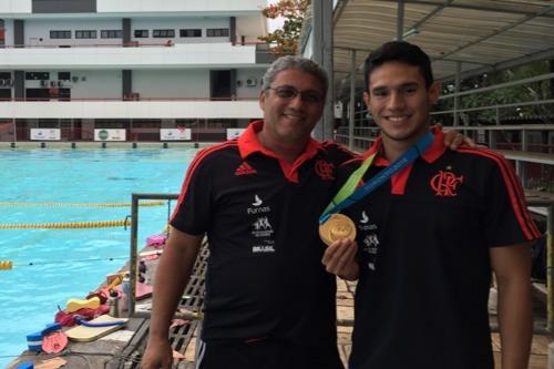 Luiz Altamir e Duda, seu treinador / Foto: Divulgação / Flamengo