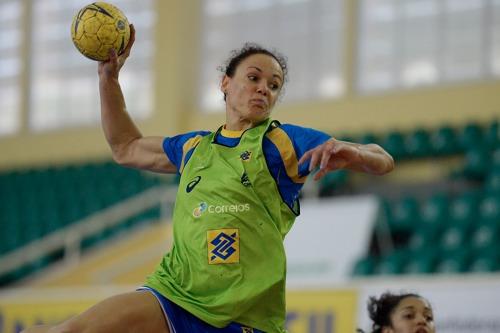 Dani Piedade, pivô, durante treinos no Rio de Janeiro / Foto: Alexandre Loureiro / Photo&Grafia