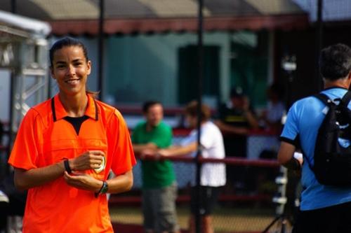 Cris Futuro participa do torneio em Dubai e diz que abre portas para outros árbitros / Foto: CBRu