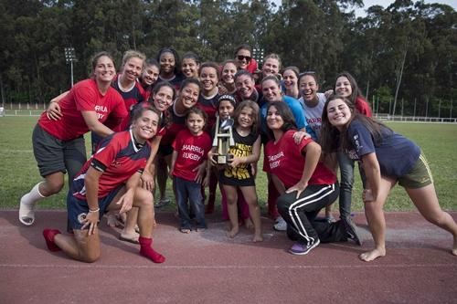 Equipe gaúcha aproveita a torcida para superar o Bandeirantes e subir na tabela do Circuito Brasileiro de Rugby Feminino / Foto: Foto Jump / CBRu