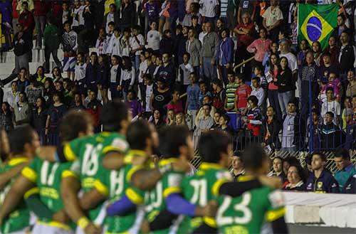 Torcida no Martins Pereira empurrou o Brasil / Foto: Luiz Pires/Fotojump