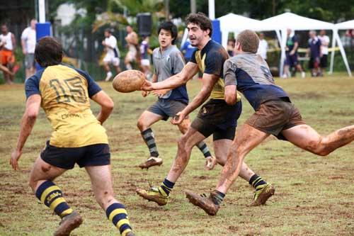 Politécnica (amarelo e azul) foi campeã do Brasileiro Universitário de Rugby/ Foto: Sylvia Diez