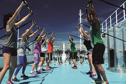 Aula durante roteiro Fitness da Costa Cruzeiros / Foto: Divulgação 