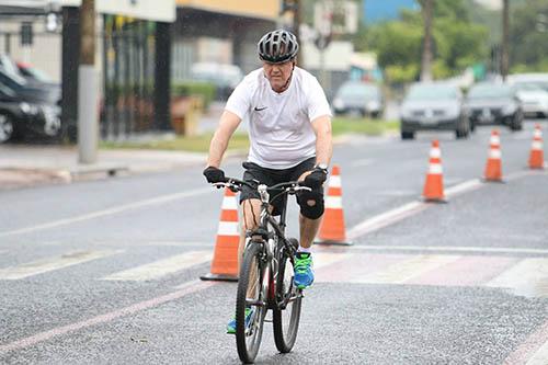 Pedalada auxilia o desenvolvimento da coordenação motora, trabalha a mente e ajuda no emagrecimento / Foto: Divulgação