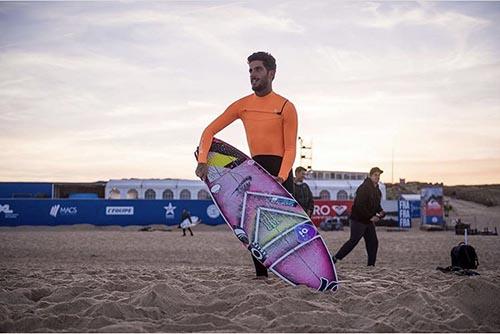  Filipe Toledo: "leva vantagem aquele que chegar na frente" / Foto: Trevor Moran