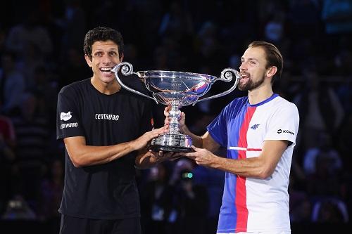 Melo e Kubot com o troféu de melhor dupla de 2017 / Foto: Peter Staples / Getty Images