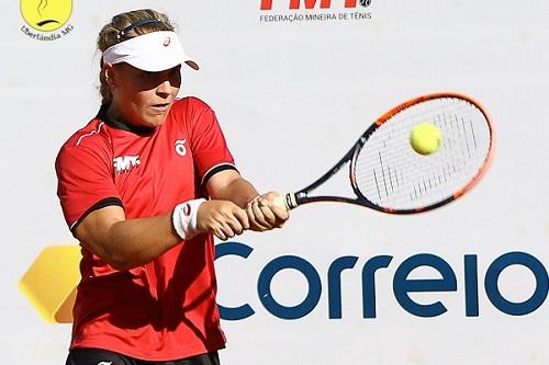 Torneio faz parte do maior Circuito Infantojuvenil de tênis do Brasil e segue até domingo em Uberlândia / Foto: Thiago Parmalat/CBT