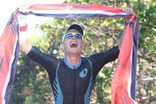 Campeão no masculino / Foto: Fábio Falconi / LatinSports