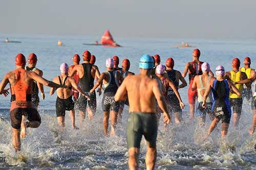 Uma das principais disputas do triathlon nacional, o Triathlon Internacional de Santos realizará sua 22ª edição no dia 24 de fevereiro / Foto: João Pires/Jump