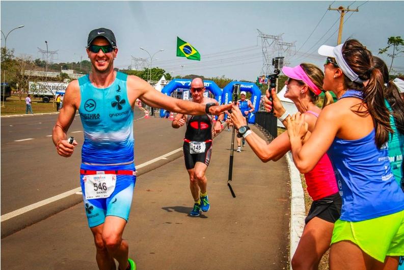 Apoio do público na corrida / Foto: Fábio Falconi / Latin Sports