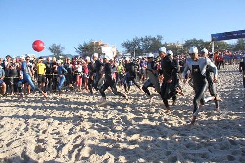 Apenas dois atletas não são do Brasil. Mundial de 70.3 será na África do Sul em 2018 / Foto: Fábio Falconi/Unlimited Sport