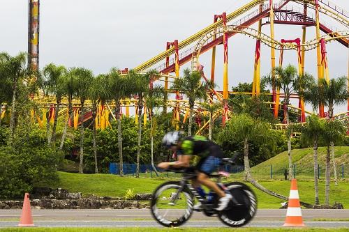 Terceira das quatro etapas do GP Extreme Series acontece neste domingo (17), em Penha, desafiando os triatletas em 1000 m de natação, 100 km de ciclismo e 10 km de corrida. Largada será às 7h15, na Praia Armação do Itapocorói / Foto: Rivo Bihel