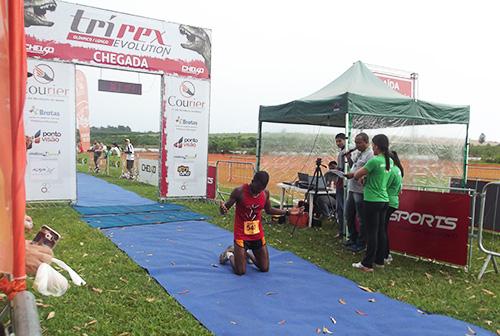 Vencedor da prova de corrida 10 km - Fábio Mota Paiva  / Foto: Esporte Alternativo