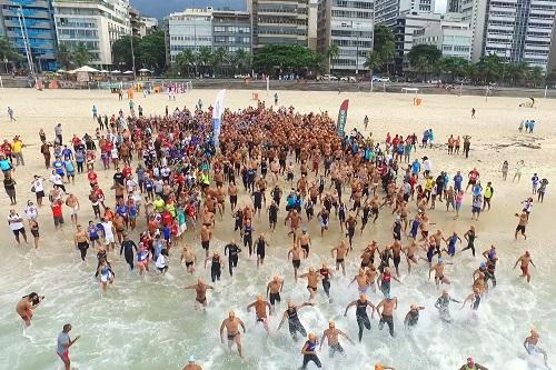 Mais de 5.000 participantes são esperados em provas de SUP, Paddle Board, Beach Run,Triathlon, Natação no Mar e competição infantil, nos dias 8 e 9 de outubro / Foto: Divulgação Rei e Rainha do Mar